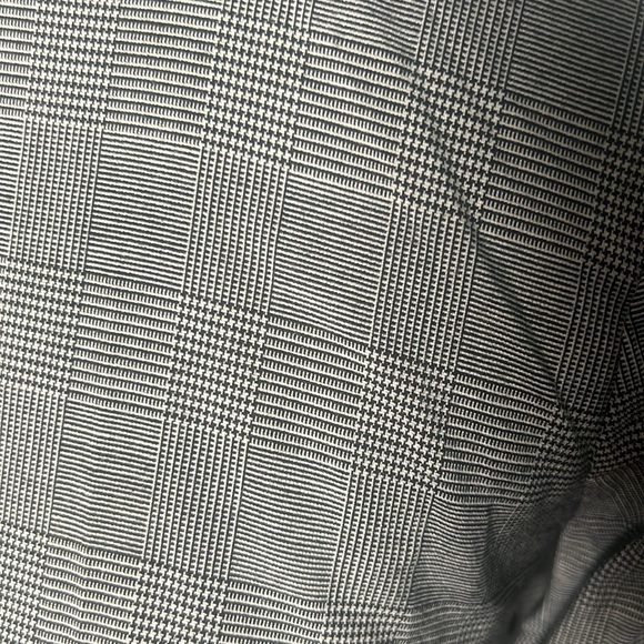 Houndstooth Blouse with exaggerated embroidered sleeve - Picture 6 of 14